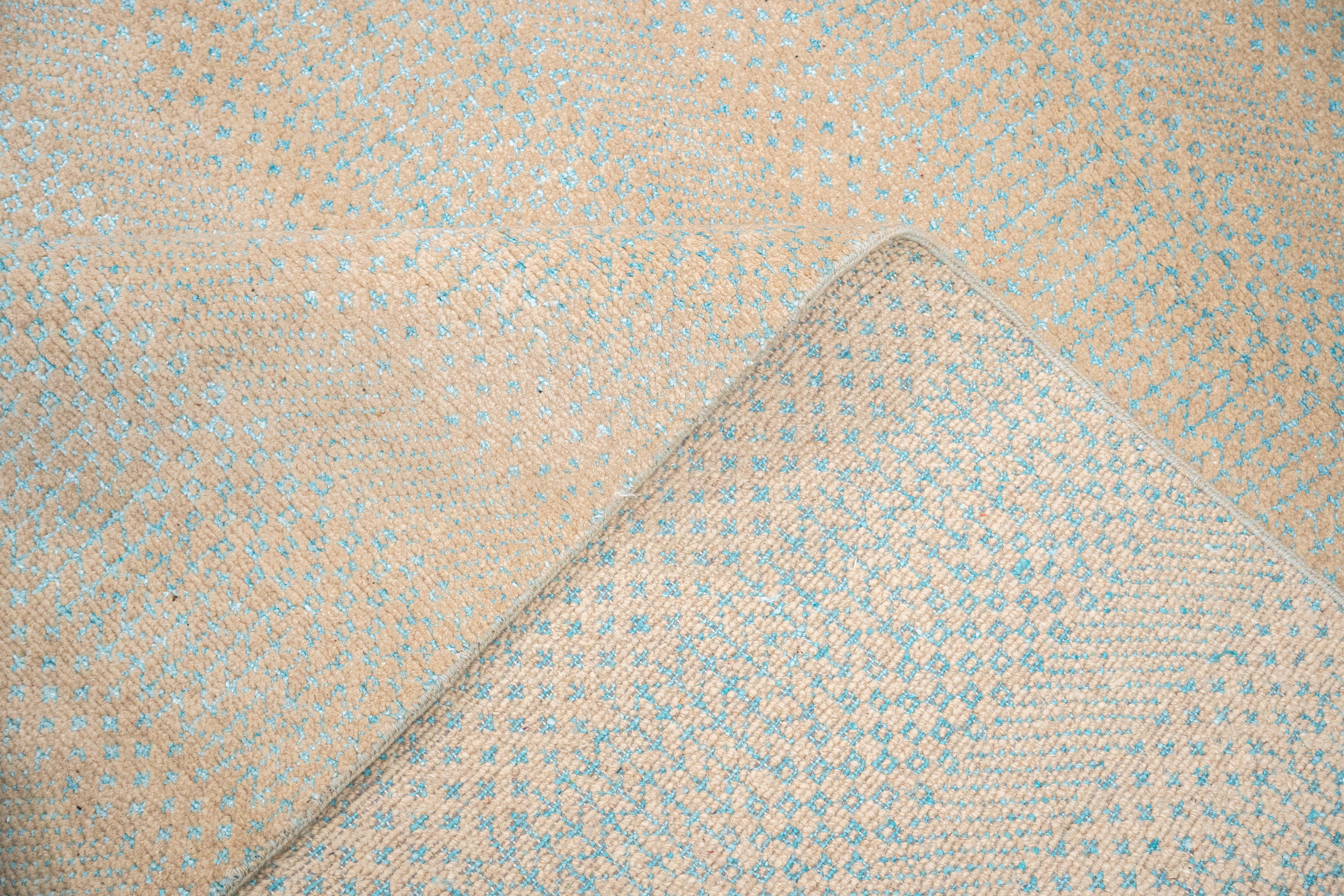 Handknotted Carpet, DIA- 1301 MCN, Ivory & Aqua